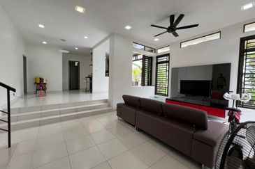 Setia Tropika @ Caranday Park Double Storey Cluster For Sale