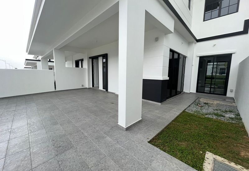 Tate Dalton @ Eco Botanic 2