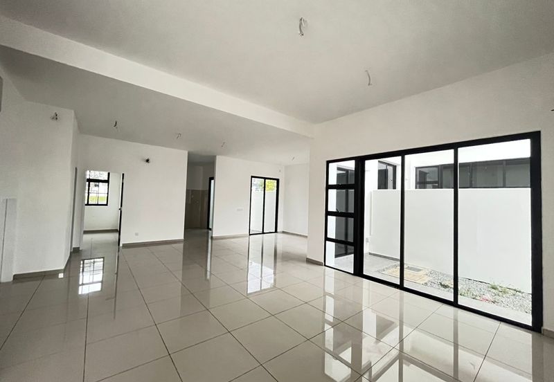 Tate Dalton @ Eco Botanic 2