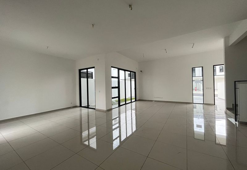 Tate Dalton @ Eco Botanic 2