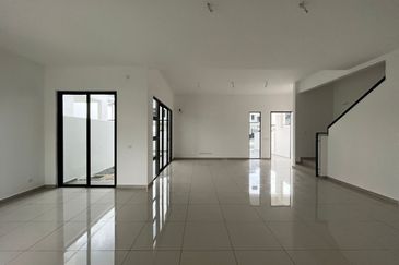 Tate Dalton @ Eco Botanic 2