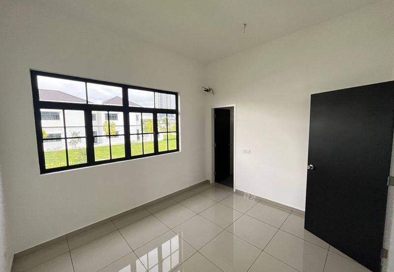 Tate Dalton @ Eco Botanic 2