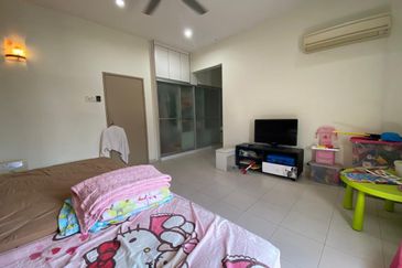 The Gateway, Horizon Hill Double Storey Terrace House for Sale