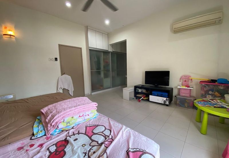 The Gateway, Horizon Hill Double Storey Terrace House for Sale