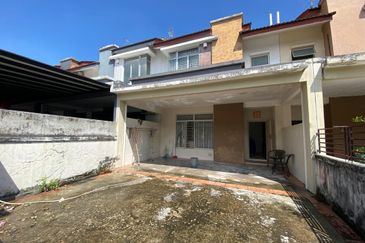 The Gateway, Horizon Hill Double Storey Terrace House for Sale