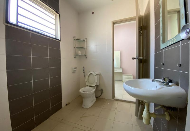 The Gateway, Horizon Hill Double Storey Terrace House for Sale