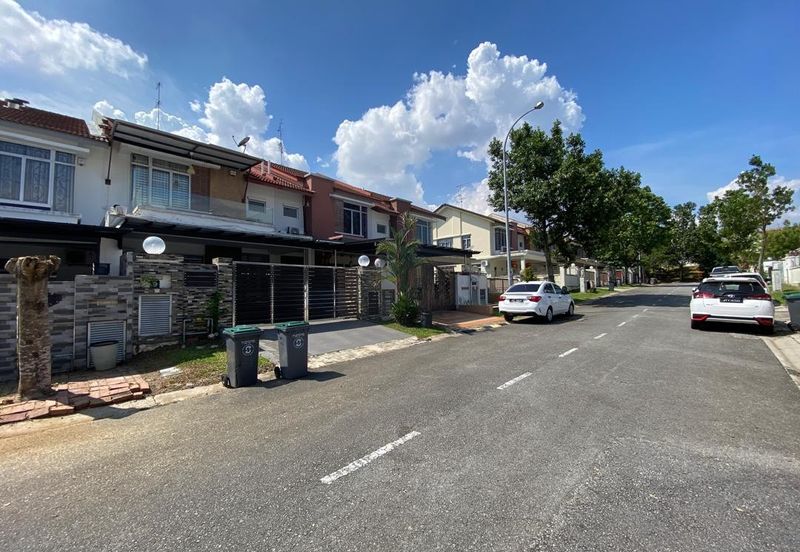 The Gateway, Horizon Hill Double Storey Terrace House for Sale