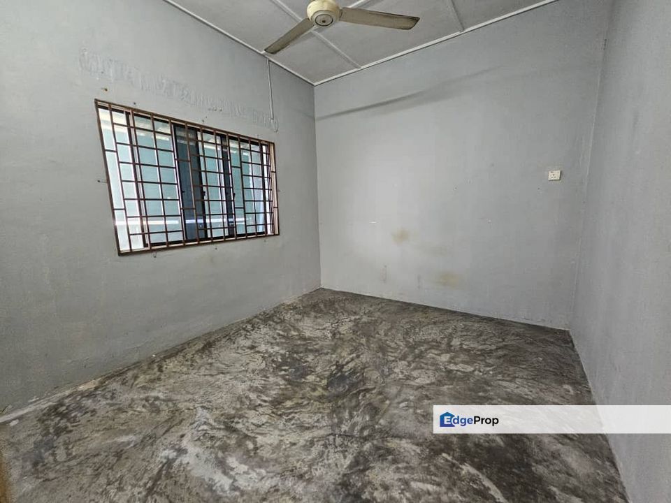 Single Storey Corner Lot for Sale Jalan Temenggong Taman Ungku Tun Aminah, Johor, Skudai