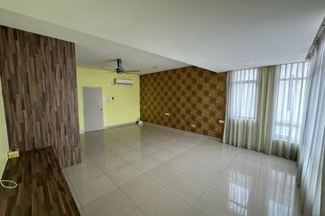 Maple Red, Adda Heights