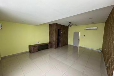 Maple Red, Adda Heights