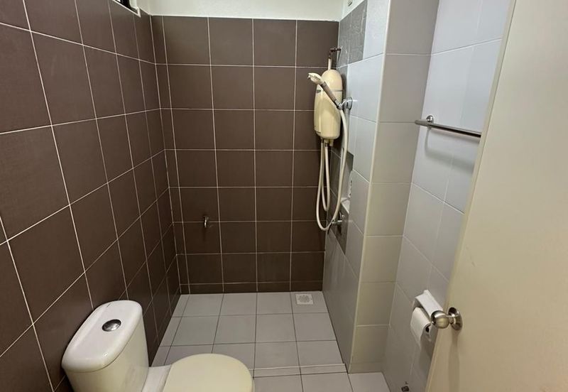 Maple Red, Adda Heights