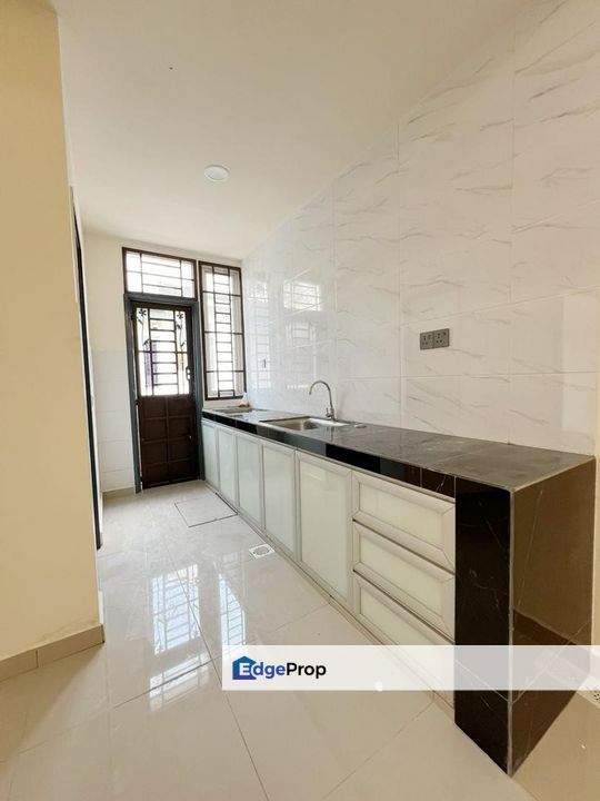 Double Storey House in Setia Tropika For Sale, Johor, Setia Tropika