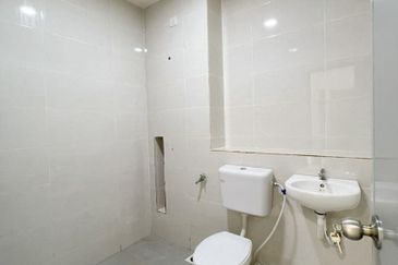 Double Storey House in Setia Tropika For Sale