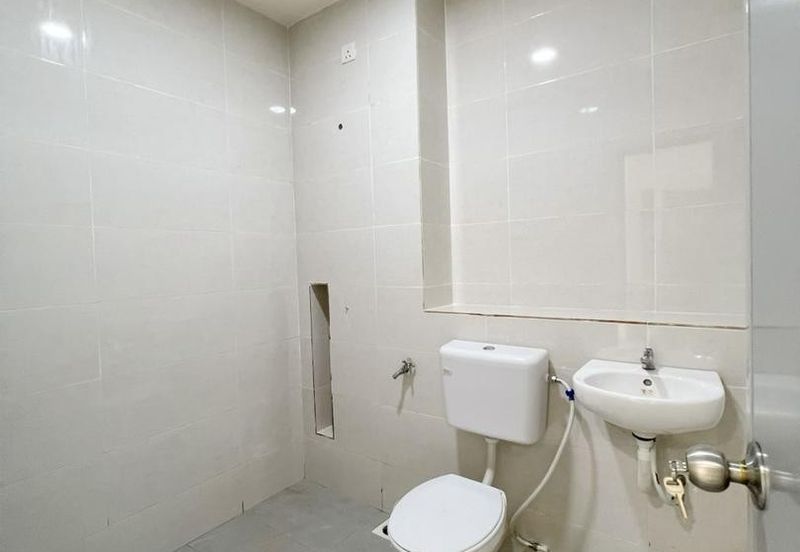 Double Storey House in Setia Tropika For Sale