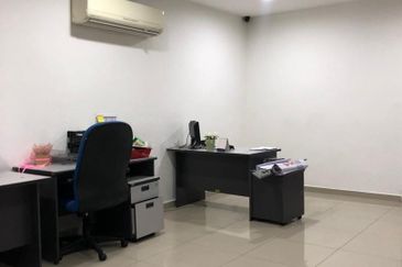 3 Storey Shop Lot in Rosmerah Johor For Sale