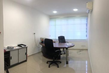 3 Storey Shop Lot in Rosmerah Johor For Sale