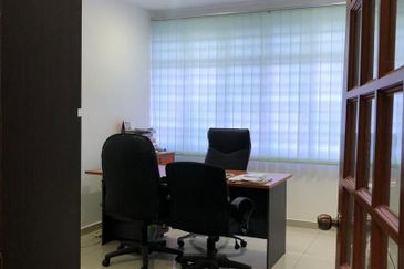 3 Storey Shop Lot in Rosmerah Johor For Sale