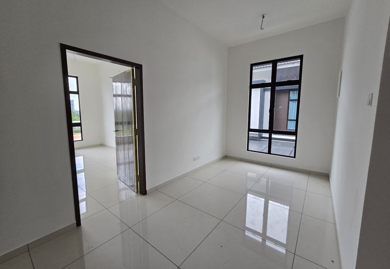 Crest @ Austin Sapphire