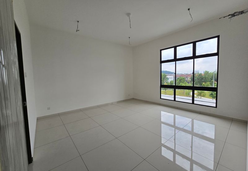 Crest @ Austin Sapphire