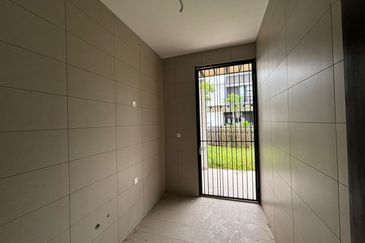 Senibong Cove Waterway Residences