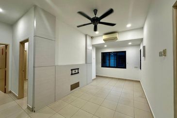 Maple Red, Adda Heights