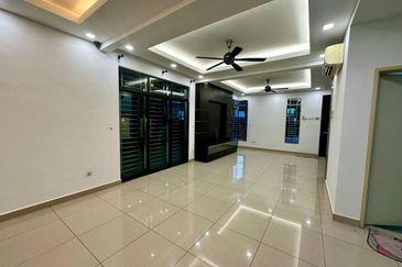 Maple Red, Adda Heights