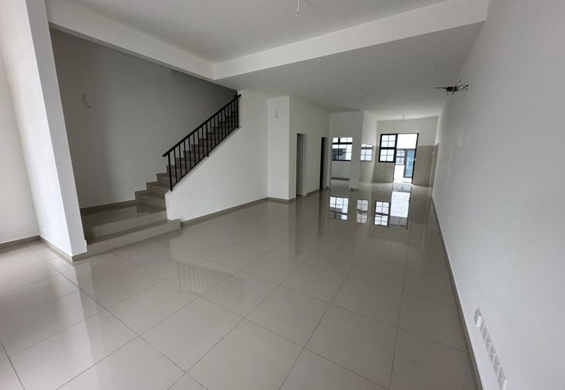 Tate Dalton @ Eco Botanic 2