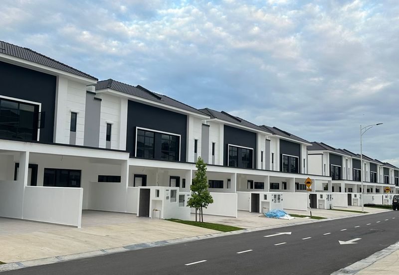 Tate Dalton @ Eco Botanic 2