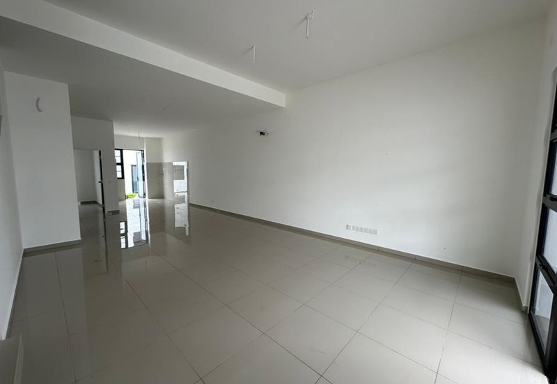 Tate Dalton @ Eco Botanic 2