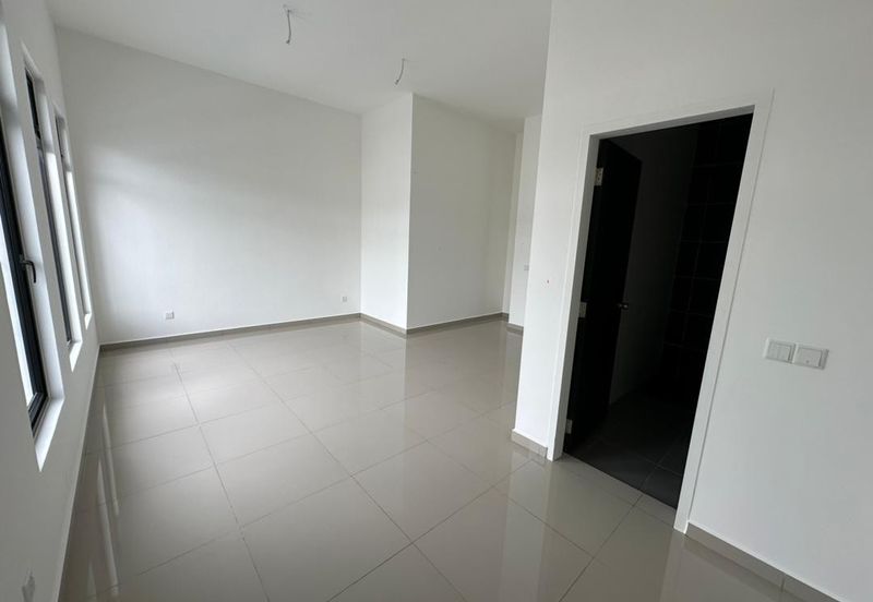 Tate Dalton @ Eco Botanic 2