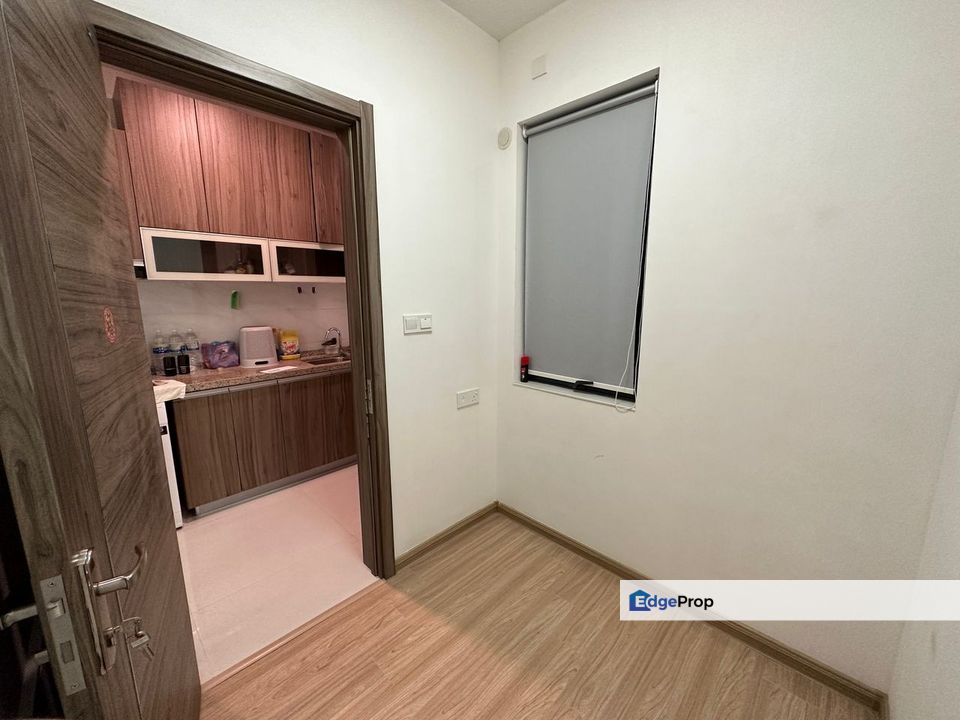 Regalia Park Forest City Johor Renovated Unit For Sale, Johor, 