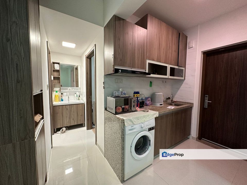 Regalia Park Forest City Johor Renovated Unit For Sale, Johor, 