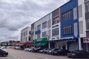 Crest @ Austin Emerald 1