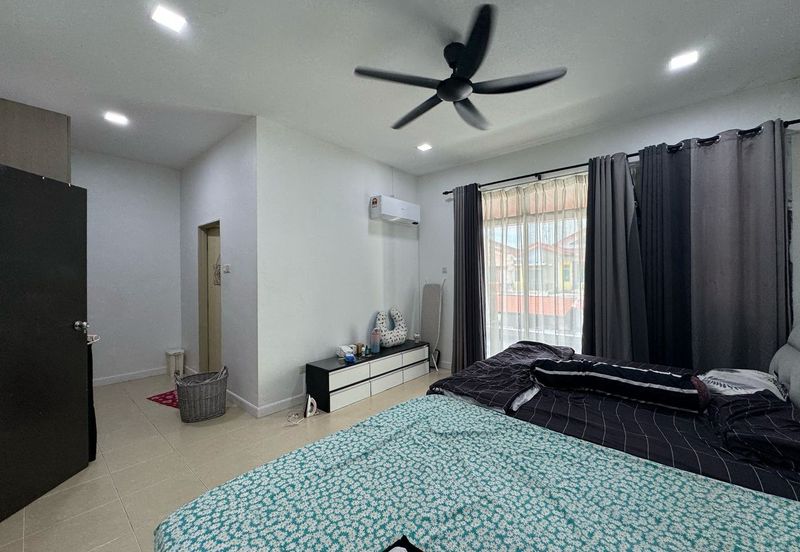 Taman Austin Perdana