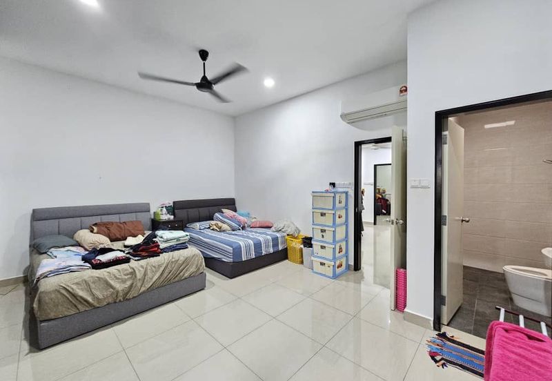 The Straits View Residences