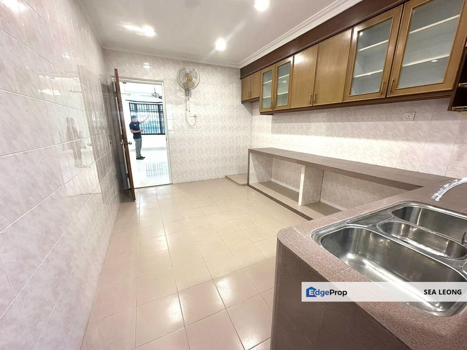 Taman Universiti 2 Storey Terrace House For Sale, Johor, Skudai