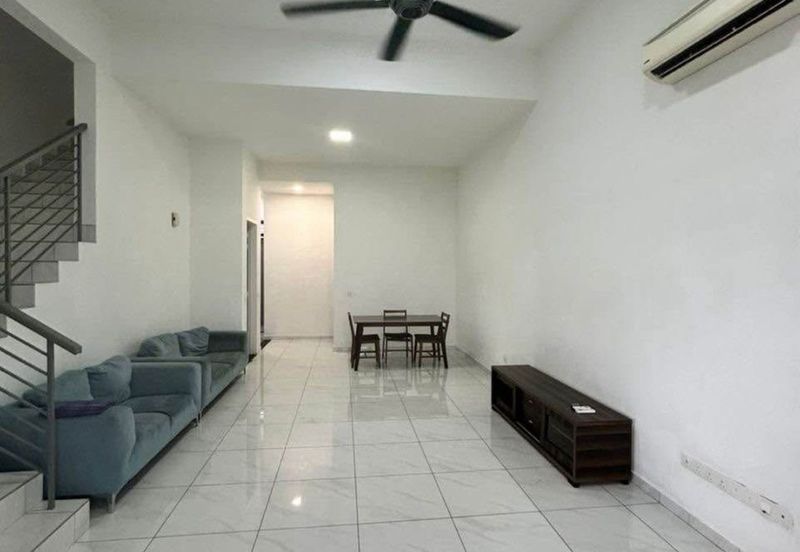 Bukit Indah Avenue 26 @ Villosa