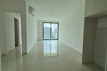 The M @ Medini Macrolink