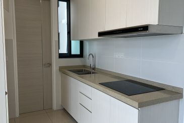 The M @ Medini Macrolink