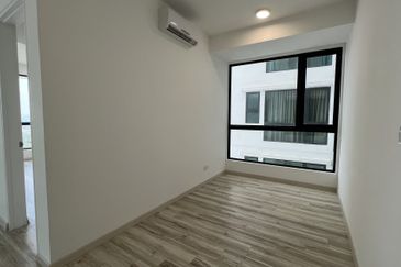 The M @ Medini Macrolink