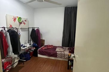 Good Deal Impiana apartment at East Ledang for Sales