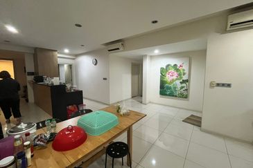 Good Deal Impiana apartment at East Ledang for Sales