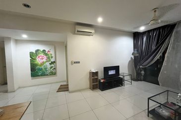 Good Deal Impiana apartment at East Ledang for Sales