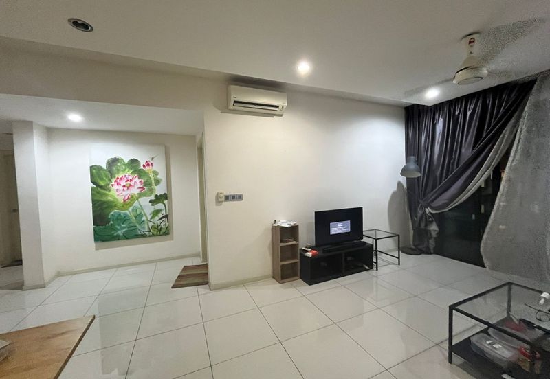 Good Deal Impiana apartment at East Ledang for Sales