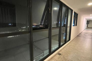 Good Deal Impiana apartment at East Ledang for Sales