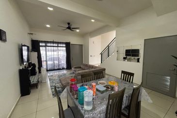 Good Deal Impiana Apartment at East Ledang Near to Iskandar Puteri