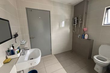 Good Deal Impiana Apartment at East Ledang Near to Iskandar Puteri