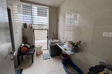 Good Deal Impiana Apartment at East Ledang Near to Iskandar Puteri