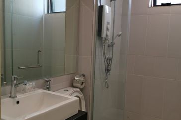 Good Deal Impiana Apartment at East Ledang Near to Iskandar Puteri