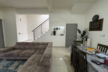 Good Deal Impiana Apartment at East Ledang Near to Iskandar Puteri